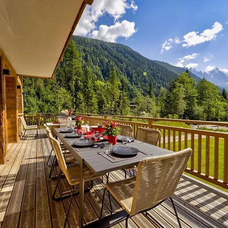 Freya Villa