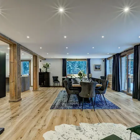 Freya Villa