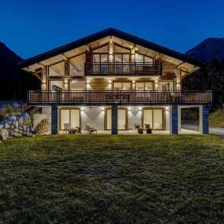 Freya Villa